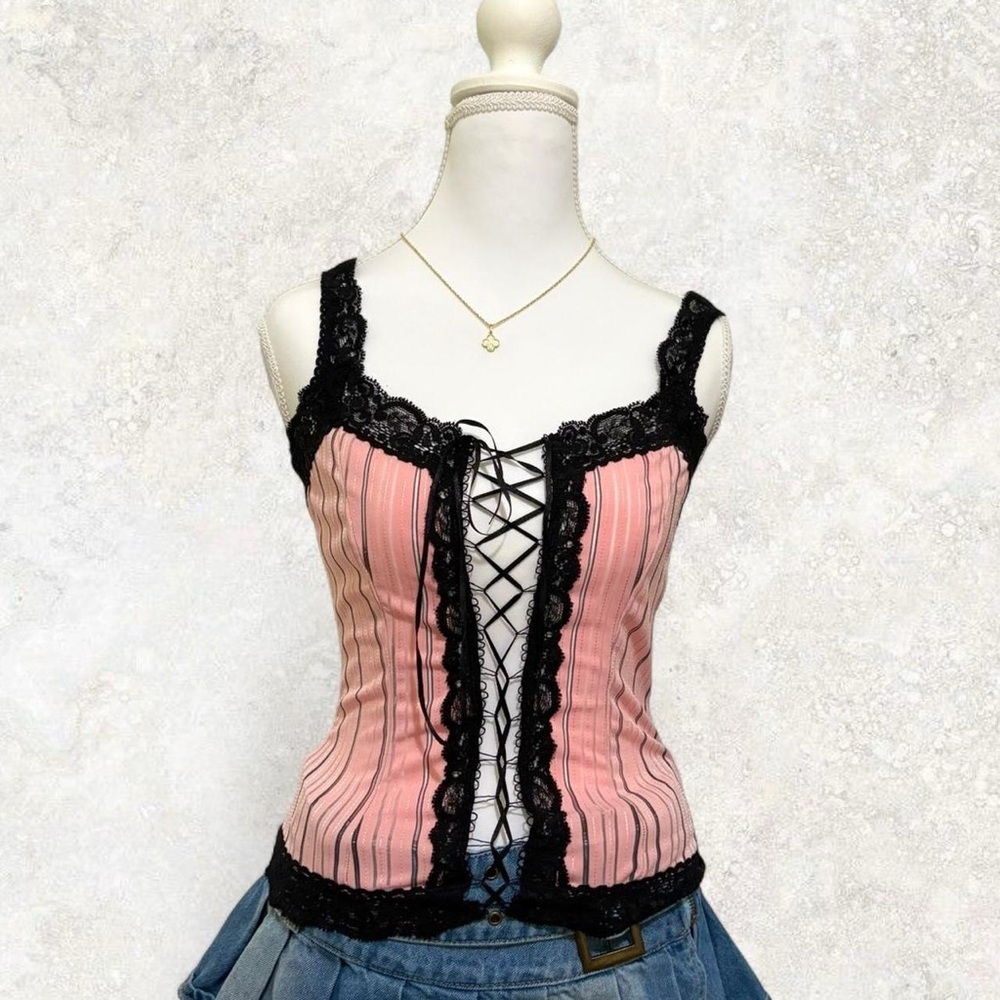 Elegant Pink Lace-Up Corset Top